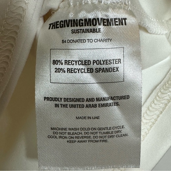 THE Giving Movement Boxy Light SoftSkin100© T-Shirt in Off White Size Small - Picture 6 of 7